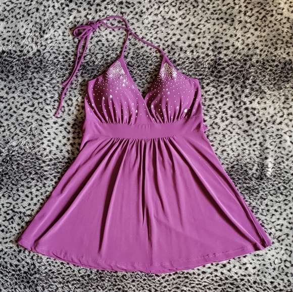 Entry Tops - Classy Halter Top that Sparkles
